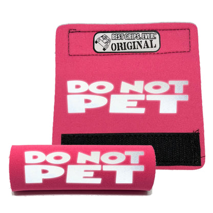 BEST GRIPS. EVER.® leash grip in black featuring HI-VIS DO NOT PET Grip, designed to improve comfort, control, and safety during dog walks.