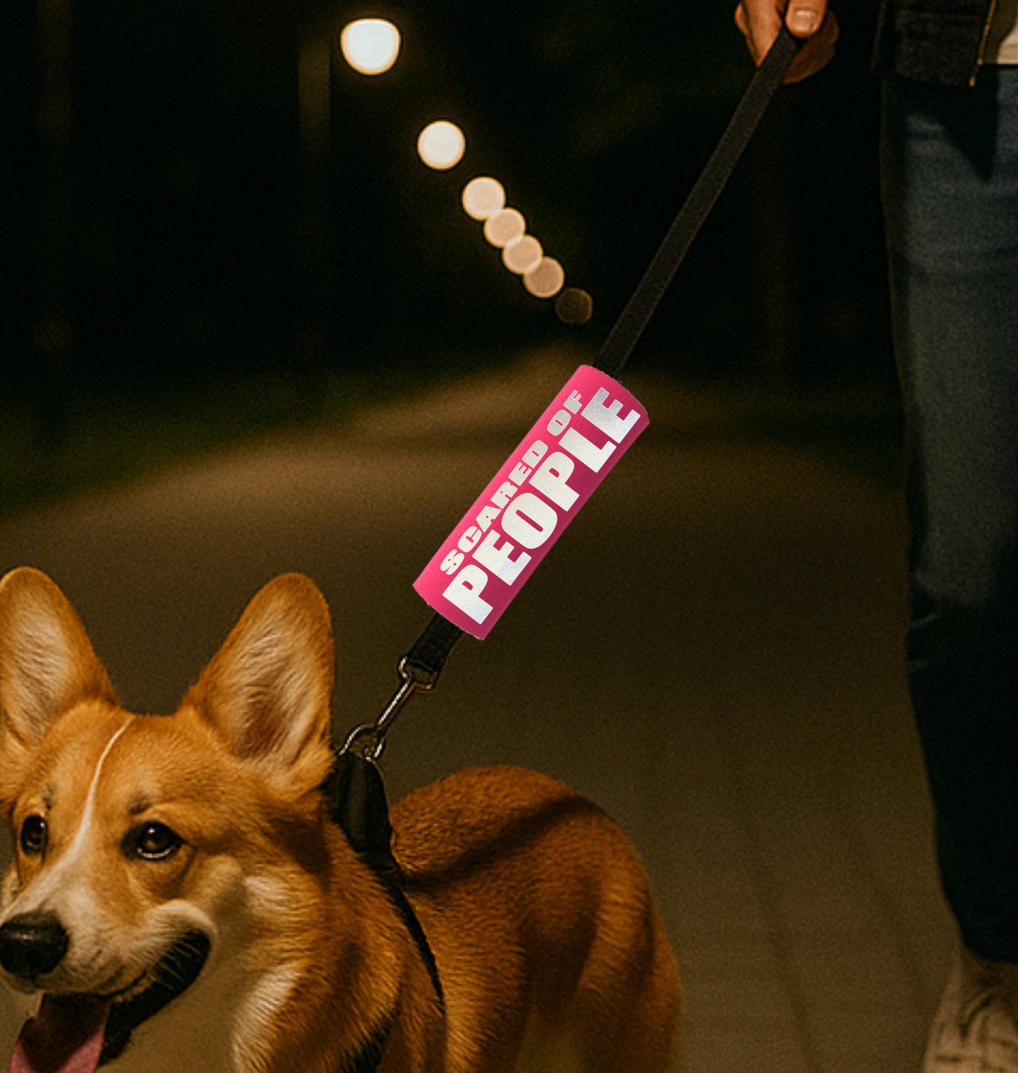 BEST GRIPS. EVER.® leash grip featuring HI-VIS SCARED of PEOPLE Grip, designed to improve comfort, control, and safety during dog walks.